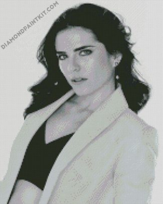 Black And White Karla Souza diamond painting