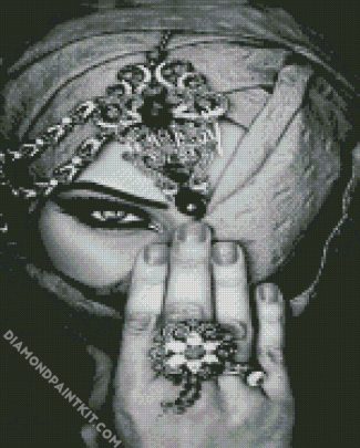 Monochrome Arab Lady diamond painting