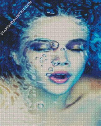 Woman Underwater diamond painting