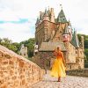 Lady In Eltz Castle diamond painting